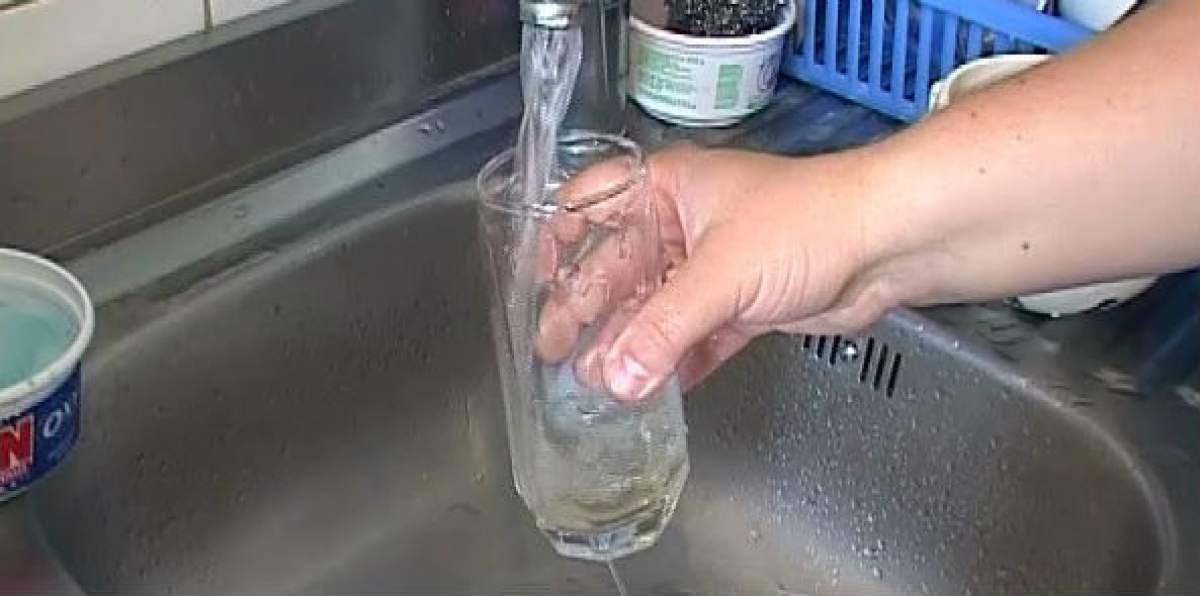 Le e teamă să mai bea apă! O femeie a murit după ce a băut apă de la robinet contaminată