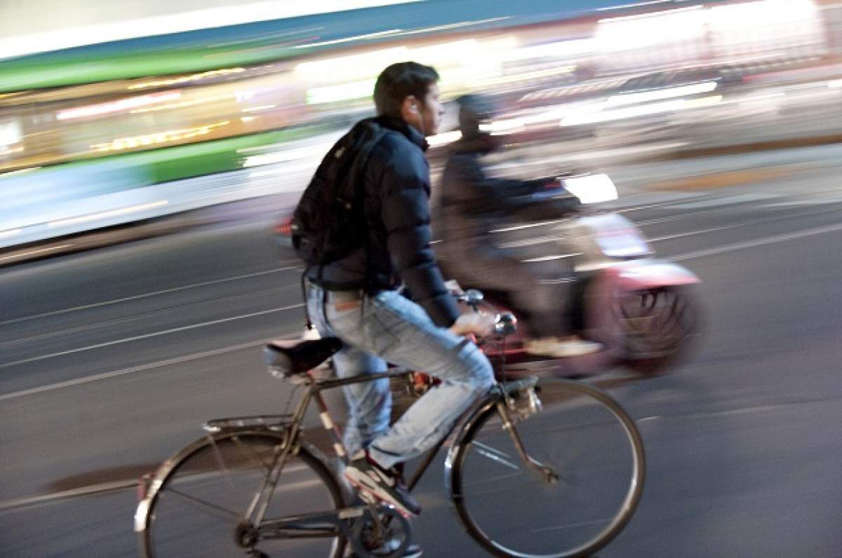 Mergi pe bicicletă? Ai grijă, poţi face cancer!