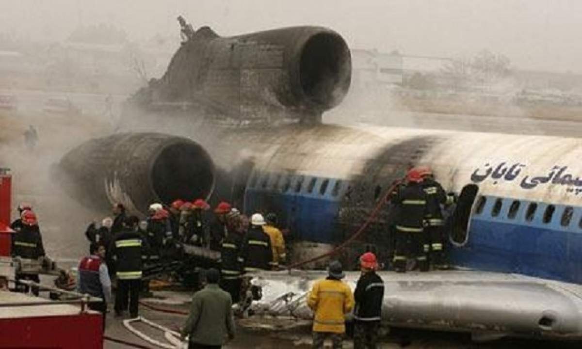Un avion cu 121 de pasageri la bord a luat foc pe un aeroport din Florenţa! În ce stare se află pasagerii!