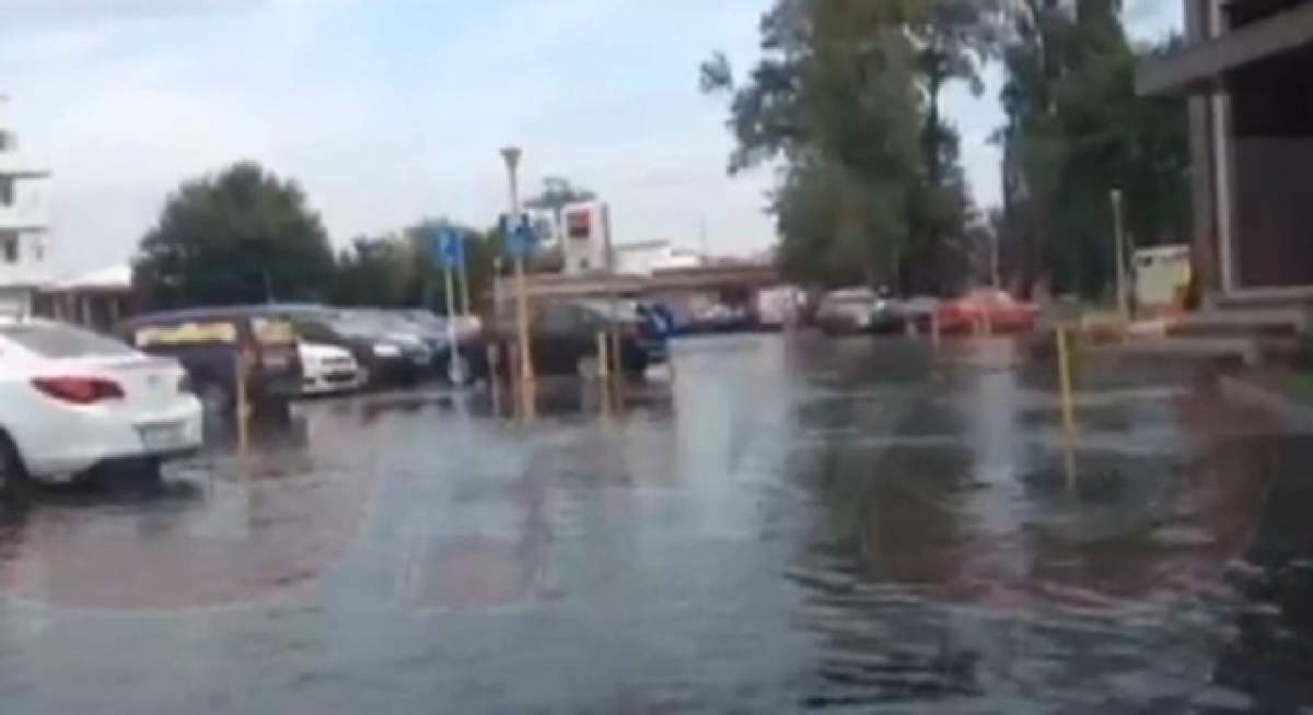 VIDEO / Hotel de lux din Mamaia, inundat după furtuna de noaptea trecută