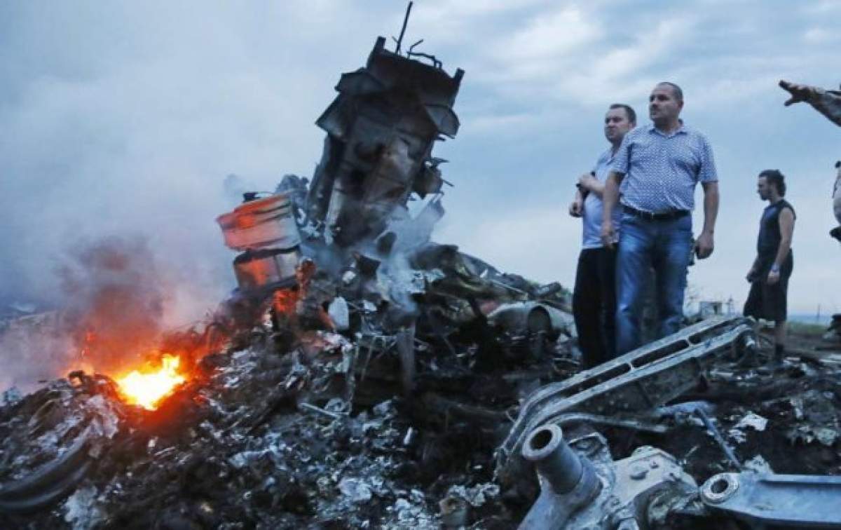 O NOUĂ TRAGEDIE! Un avion a fost DOBORÂT de separatişti în Ucraina