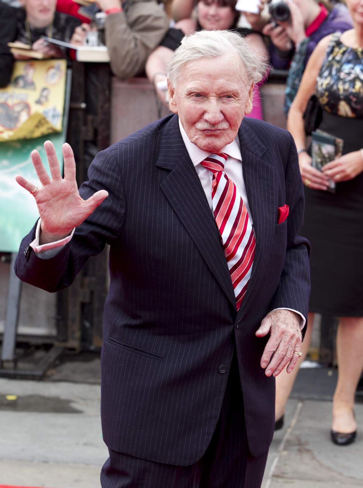 Actorul Leslie Phillips a făcut accident vascular! Iată cum se simte acum