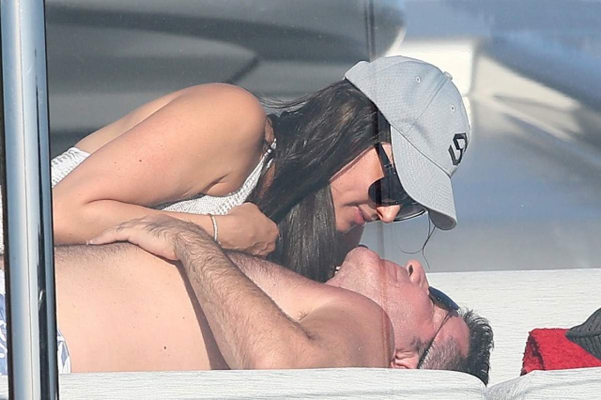FOTO/ Simon Cowell a fost surprins cu iubita lui, Lauren Silverman, în cele mai intime ipostaze de vacanţă
