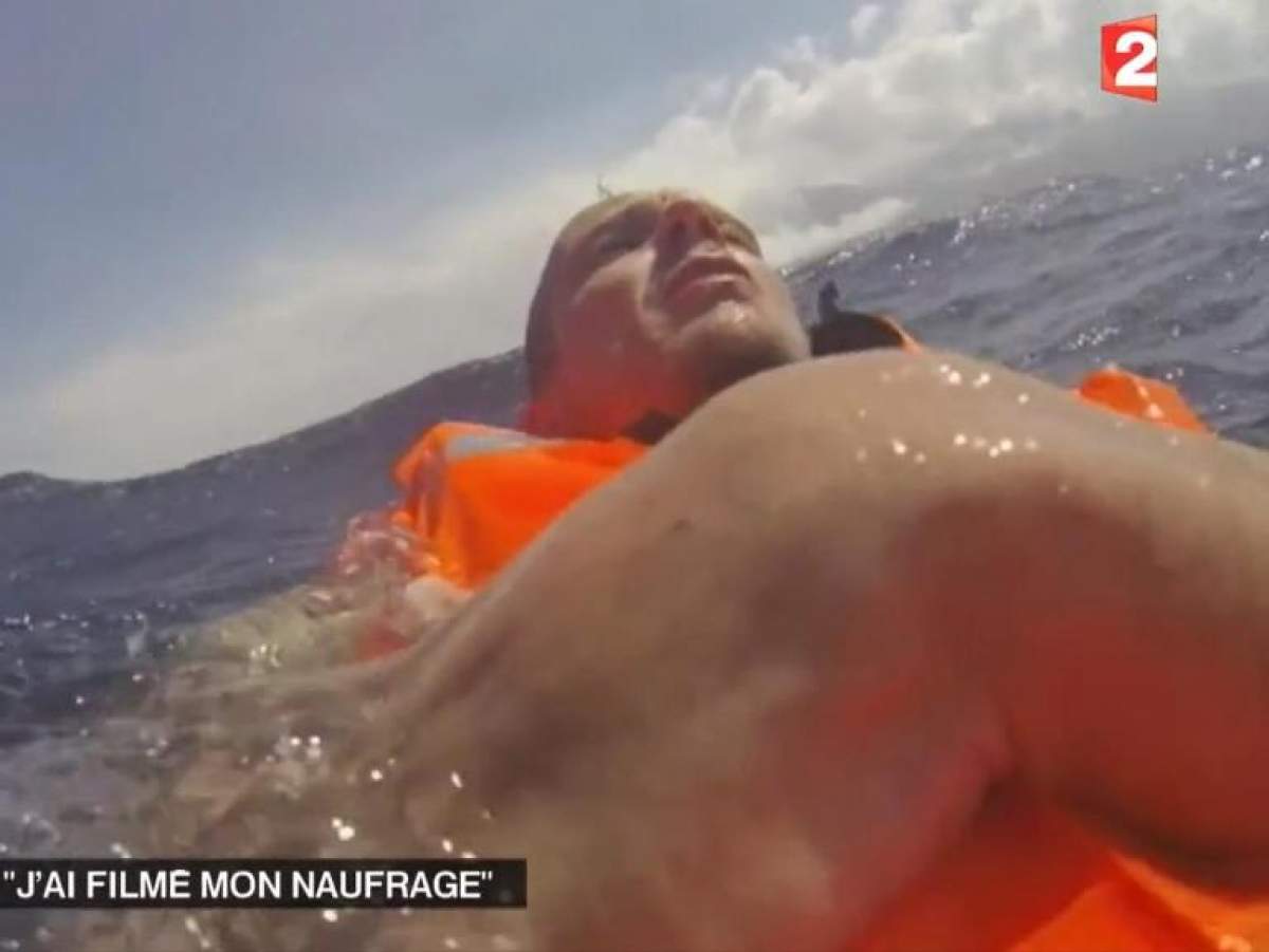 VIDEO DRAMATIC /  Un bărbat care a naufragiat în ocean a filmat întreaga scenă teribilă