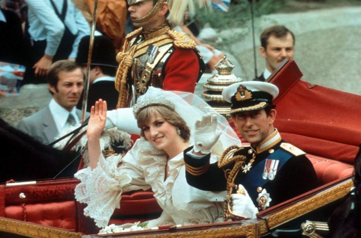 O bucată de istorie! O felie din tortul de nuntă al Prinţesei Diana a fost vândută la o licitaţie