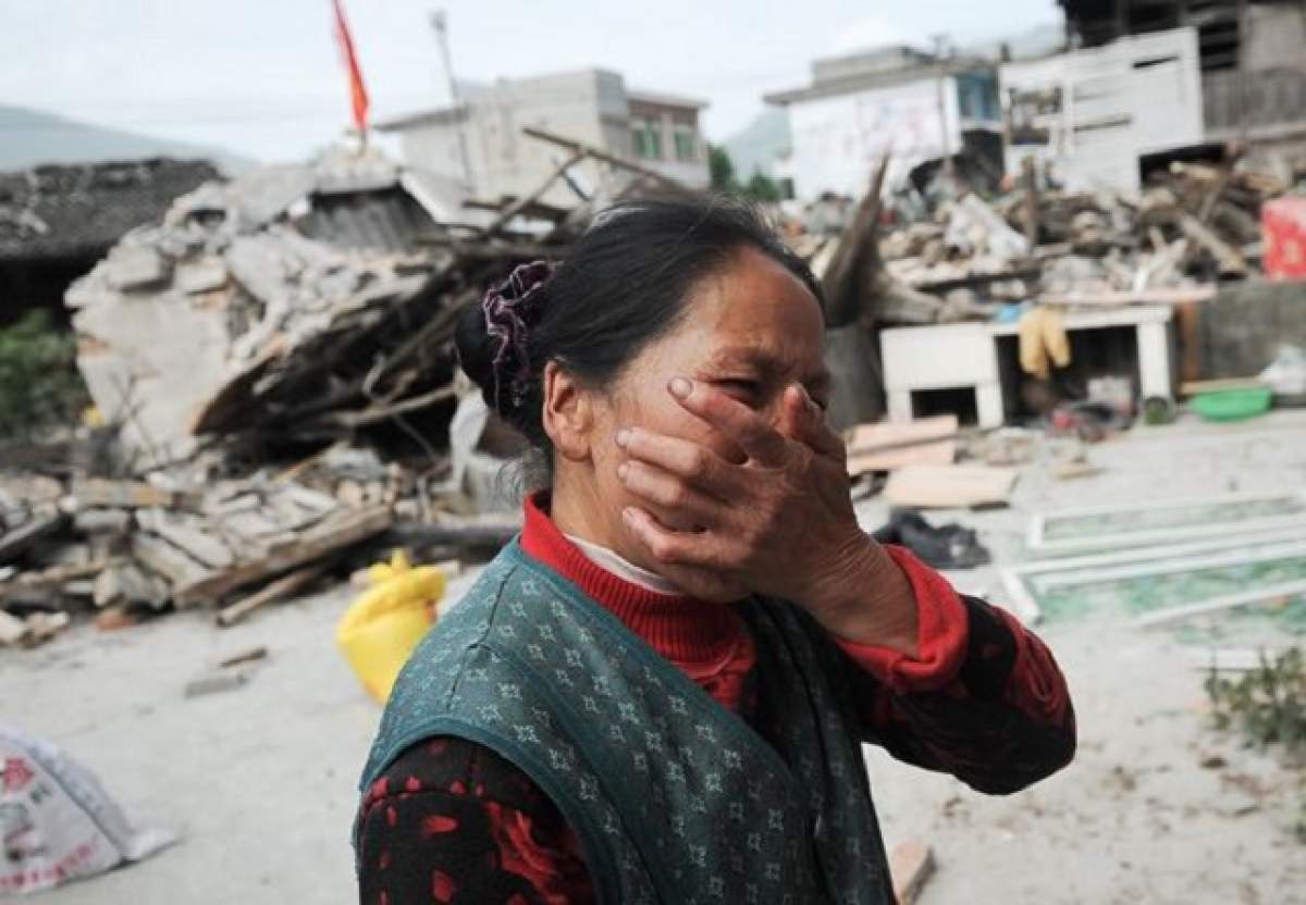 Cutremur de 6,5 grade, în China! Peste 350 de persoane şi-au pierdut viaţa!