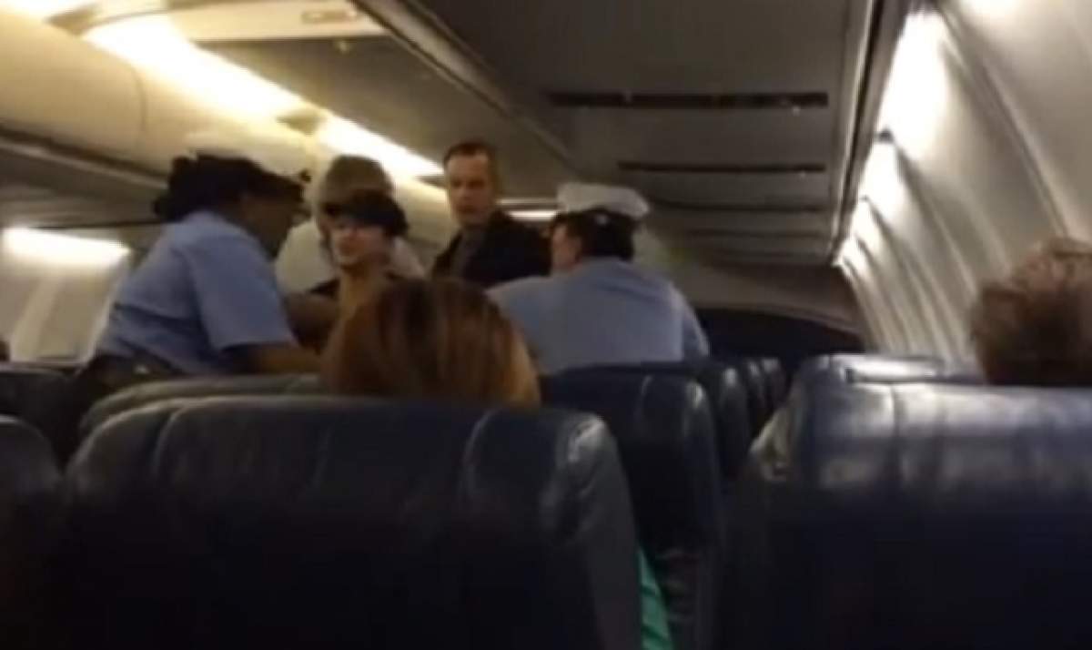 VIDEO /  Panică la bordul unui avion, în SUA! Ce a făcut o pasageră