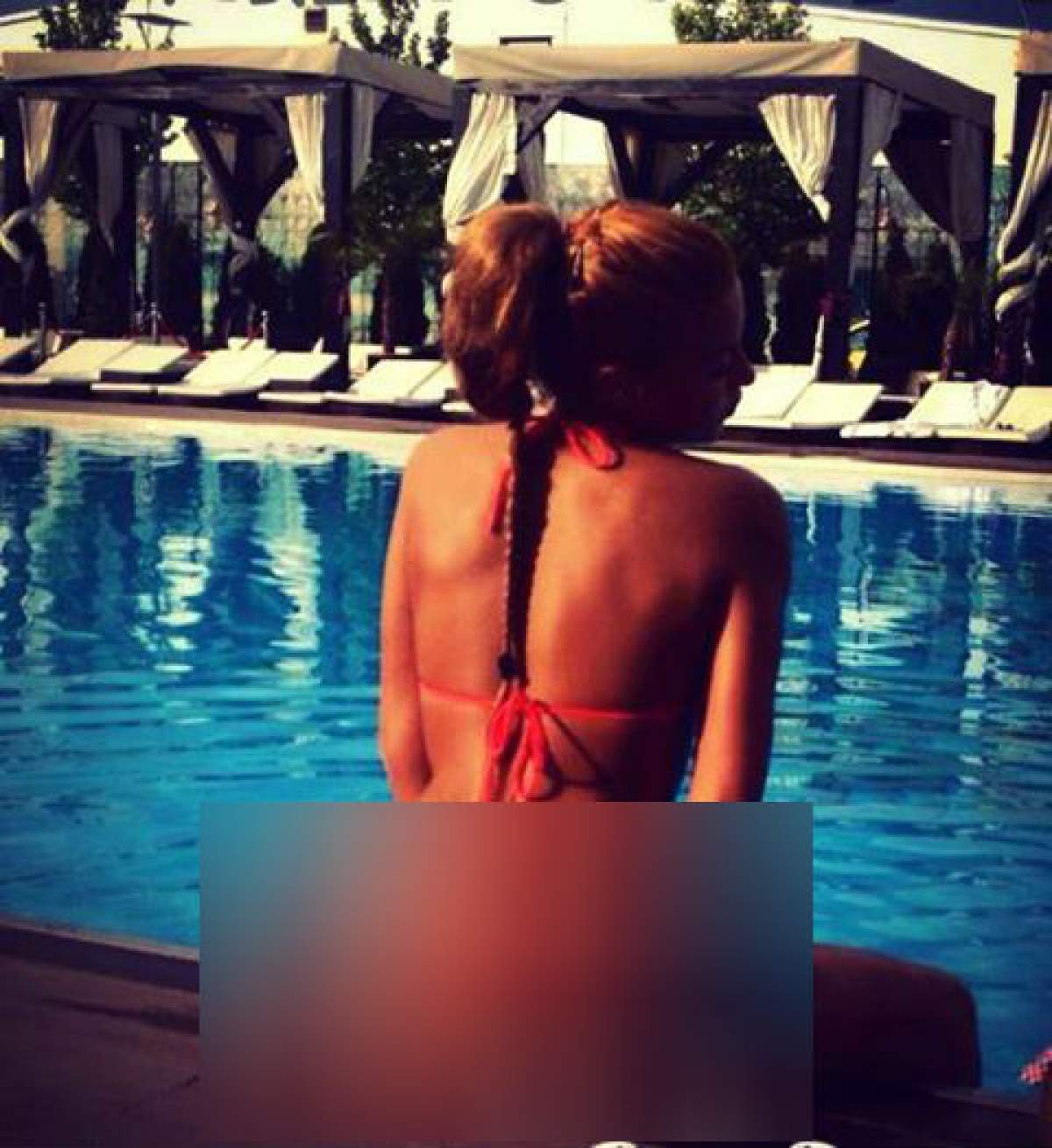 Daniela Stan a atras toate privirile, la piscină! Bărbaţilor nu le-a venit să creadă ce chiloţi minusculi a purtat!