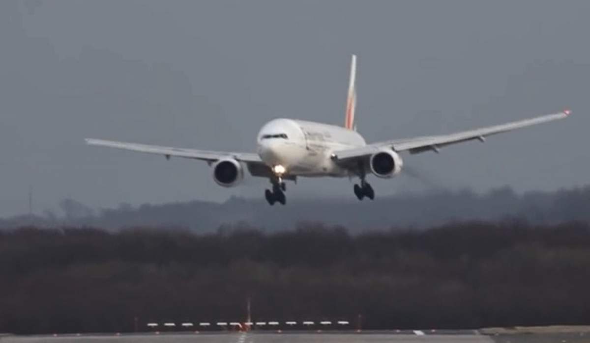 Un avion a aterizt de URGENȚĂ la Budapesta. Mai mulți pasageri români, la bord