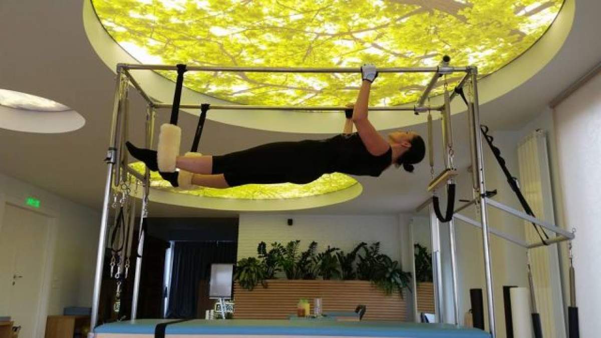 FOTO/ Andreea Marin, torturată de antrenorul de pilates! Ce face "Zâna" ca să scape de kilogramele în plus