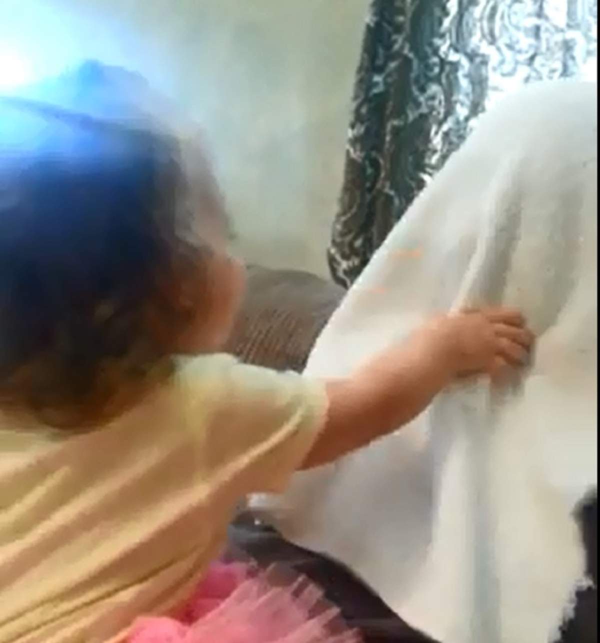 VIDEO / I-a făcut o surpriză fetiței sale, dar nu se aștepta la asta! Reacția copilului te va EMOȚIONA