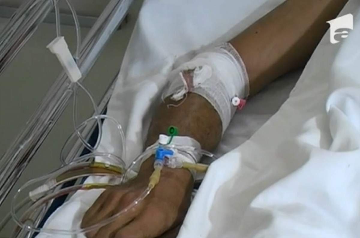 VIDEO / A ajuns de urgenţă la spital după ce a fost eviscerat de vecinul său