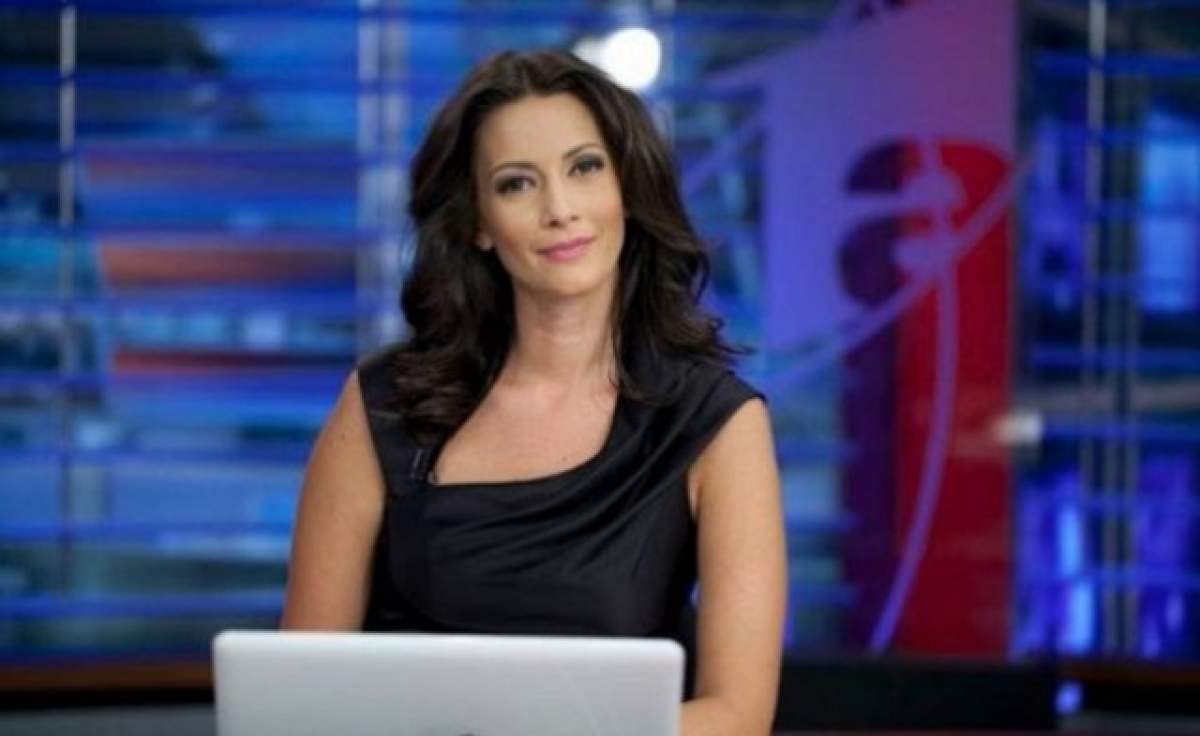 Andreea Berecleanu i-a trimis pupici, în direct! Ce bărbat din showbiz este atât de îndrăgit de prezentatoare