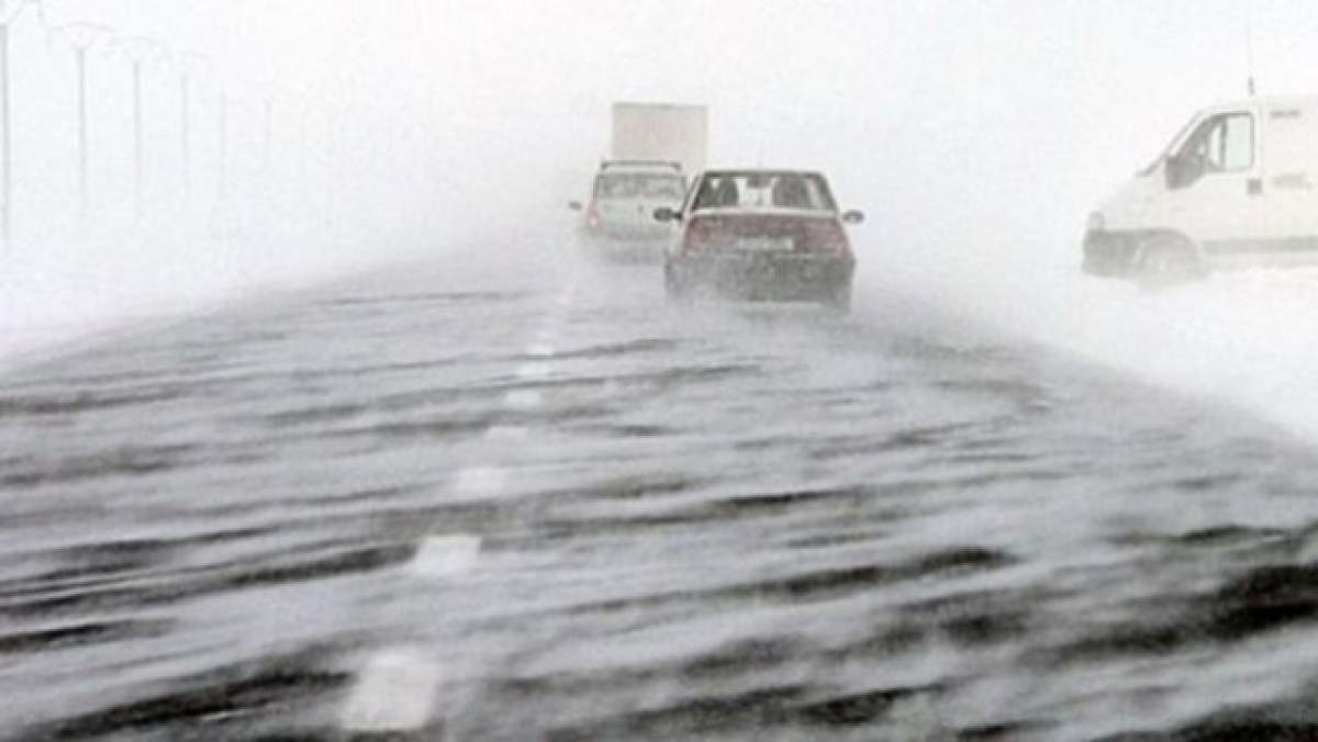 NINGE în România! Stratul de zăpadă depăşeşte deja un centimetru