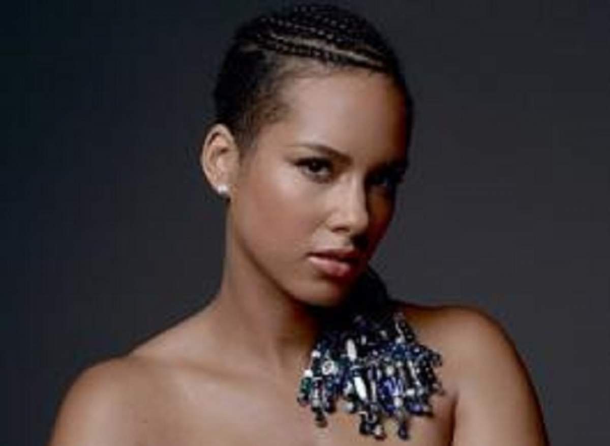 Alicia Keys, o gravidă fără inhibiţii! A pozat complet goală! Cum arată însărcinată în 6 luni