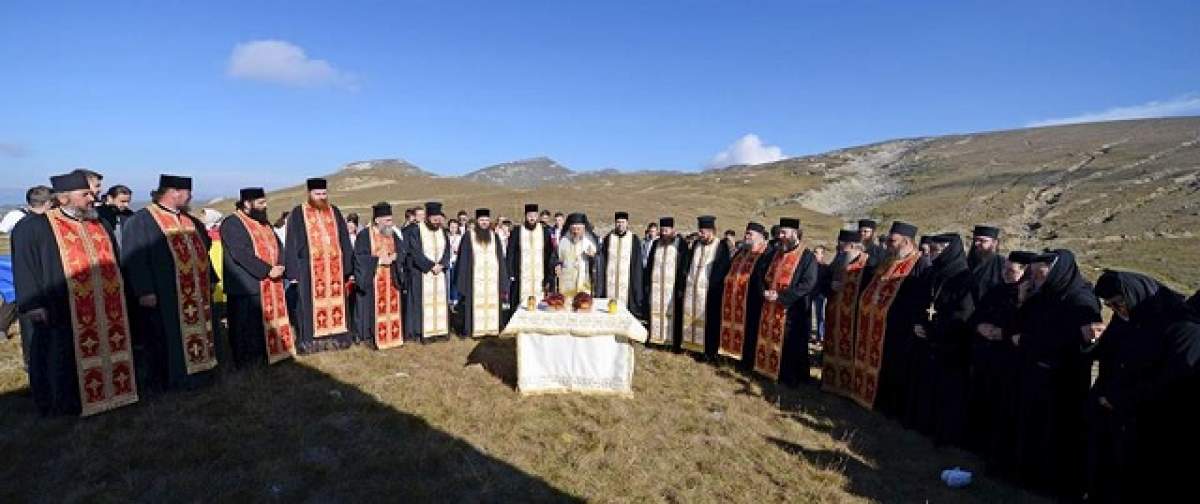 Iubitorii de natură, în război cu Biserica! Peste 21.000 de oameni sar la gâtul preoţilor!