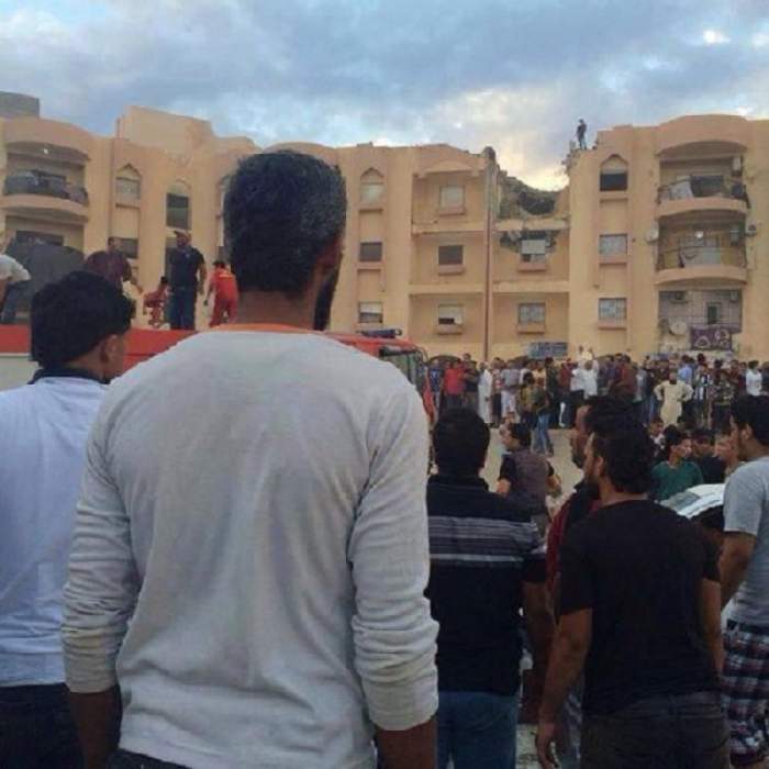 VIDEO / Tragedie în Libia! Un avion s-a prăbuşit peste o clădire