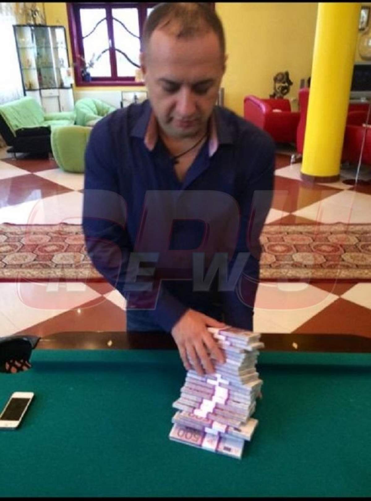 VIDEO / Declaraţie incredibilă a lui Leo de la Strehaia după ce a câştigat un milion de euro la poker! "Oricum sunt învăţat cu bani mulţi!"