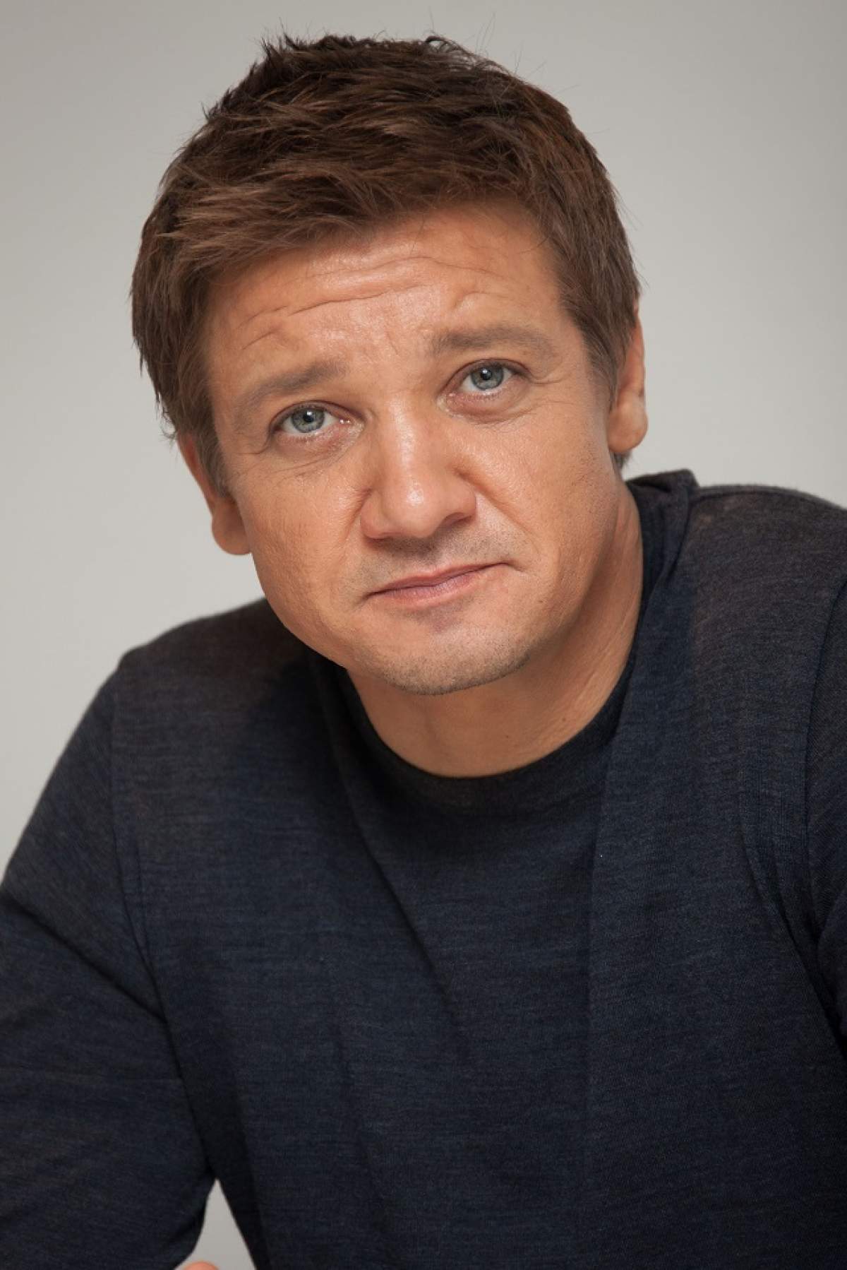 Nimeni nu se aştepta la asta! Actorii Jeremy Renner şi Sonni Pacheco au DIVORŢAT după nici un an de căsnicie