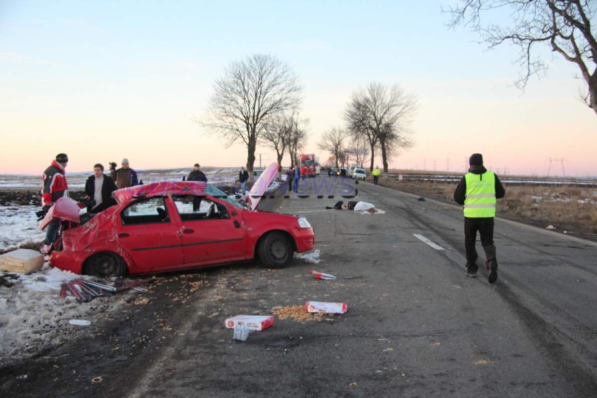 VIDEO ŞOCANT / Accident rutier îngrozitor în Suceava! Şoferul a murit pe loc, iar pasagerii au fost aruncaţi pe şosea