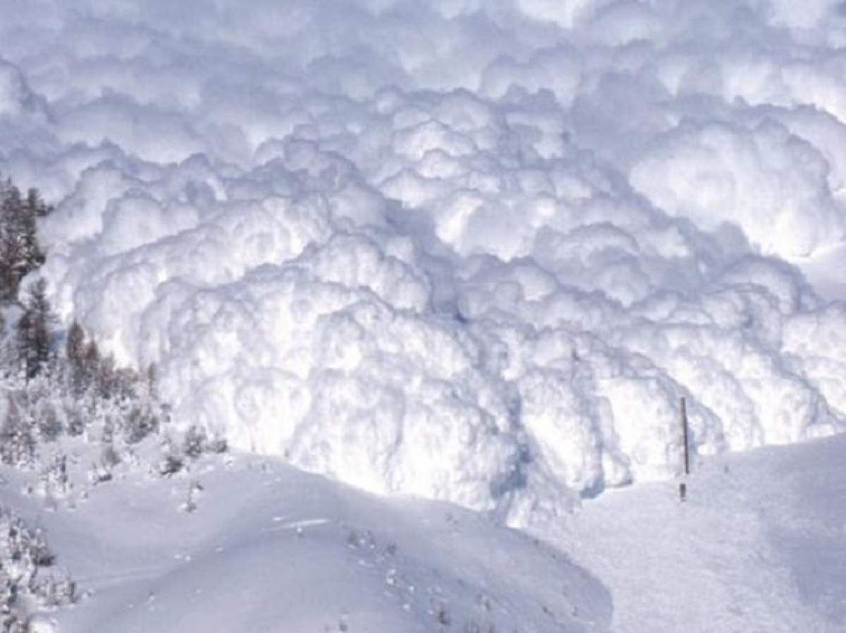 ALERTĂ DE AVALANŞE! Care sunt zonele ce trebuie evitate