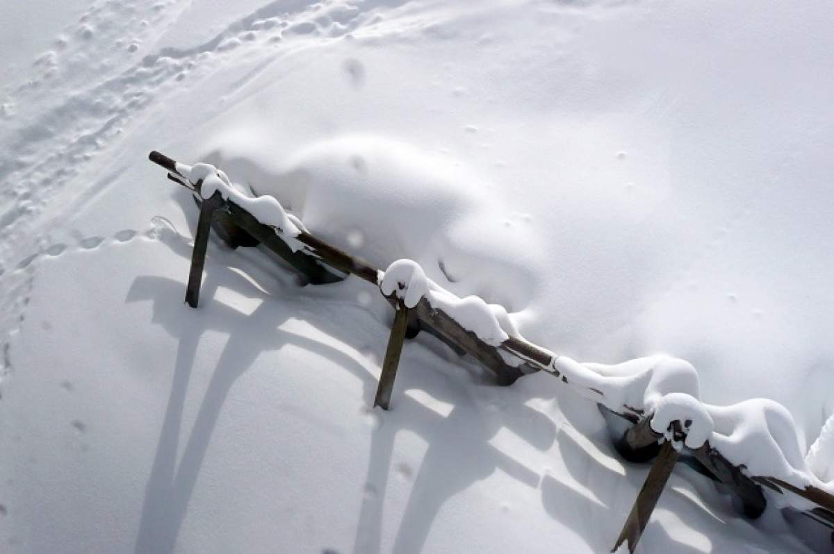 Atenţie, dacă mergeţi la munte în acest weekend! Este risc crescut de AVALANŞĂ în câteva zone