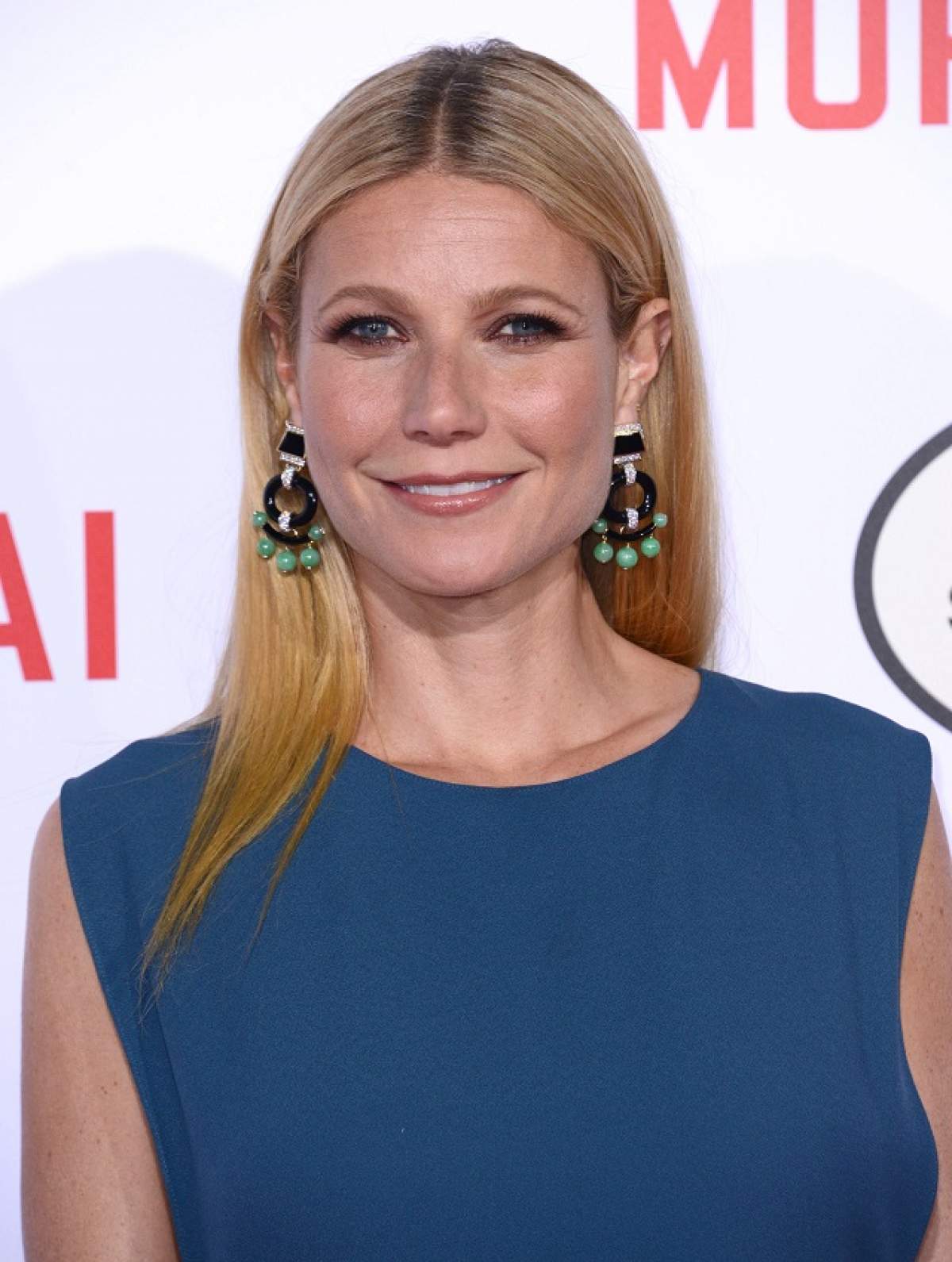 FOTO / Naturală din cap până-n picioare! Cum arată Gwyneth Paltrow, în costum de baie, la 42 de ani