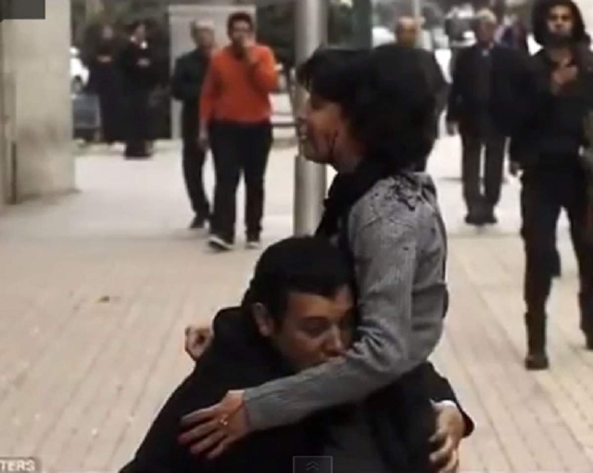 VIDEO / Imaginile care au cutremurat internetul! Momentul în care o activistă pașnică moare, după ce a fost împușcată de poliția din Egipt