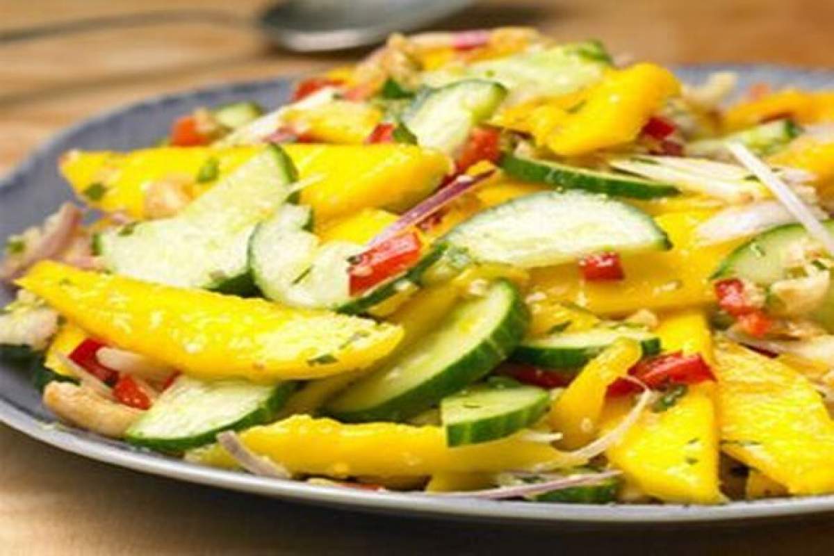 REŢETA ZILEI - MARŢI: Salată exotică cu mango şi castraveţi