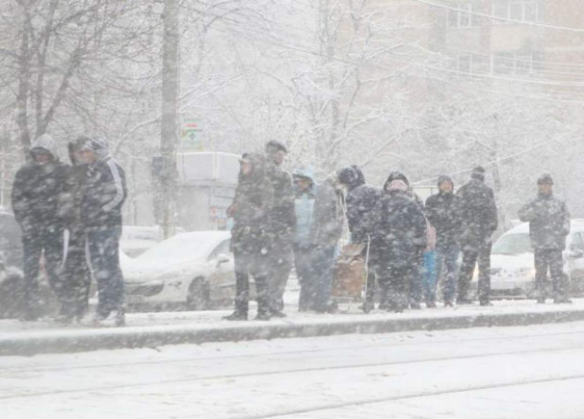 S-a decretat stare de urgenţă! Sute de oameni sunt blocaţi în case