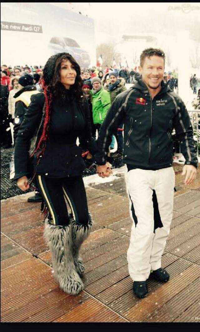 Amor nebun! MIHAELA RĂDULESCU şi FELIX BAUMGARTNER, de MÂNUŢĂ ca doi LICEENI!