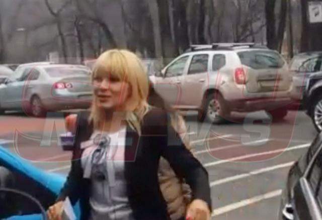 FOTO & VIDEO / E pusă sub CONTROL JUDICIAR, dar nu-i pasă! Cum se COMPORTĂ şi ce ATITUDINE SFIDĂTOARE are Elena Udrea!