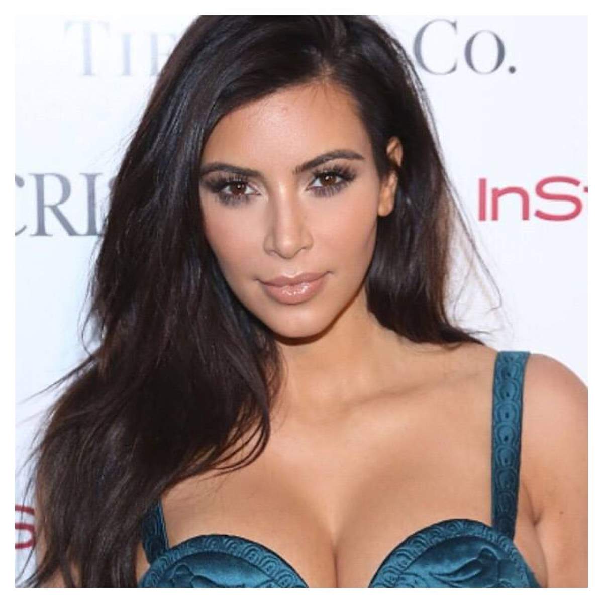 Charlie Sheen o atacă dur pe Kim Kardashian: "Ai noroc că îi pasă cuiva de fundul tău"