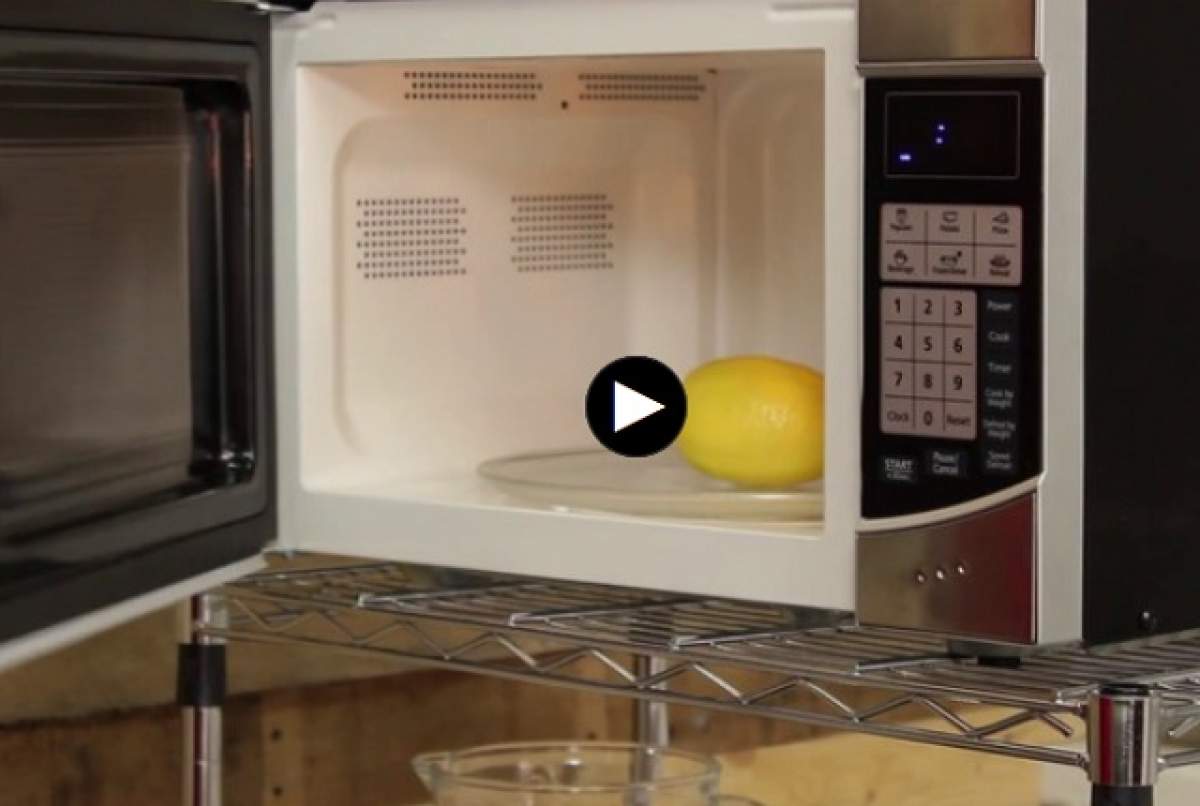 VIDEO / A băgat o lămâie în cuptorul cu microunde 20 de secunde. Ce s-a întâmplat e uimitor