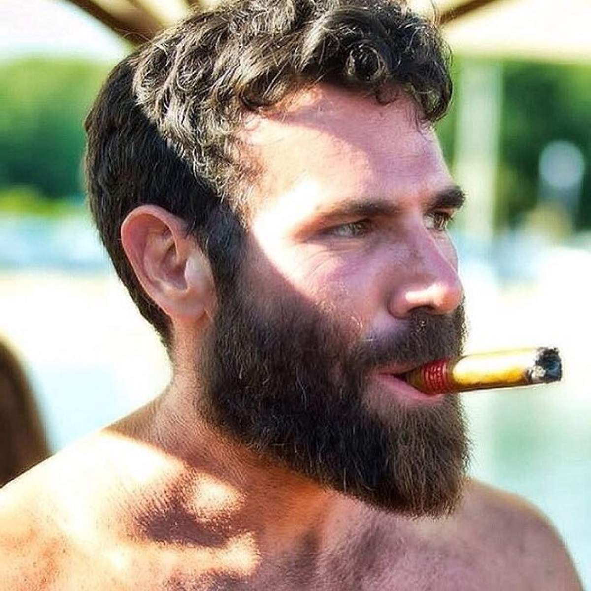 Cel mai cunoscut burlac din lume, cucerit de o româncă! Cum arată tânăra care i-a pus capac lui Dan Bilzerian