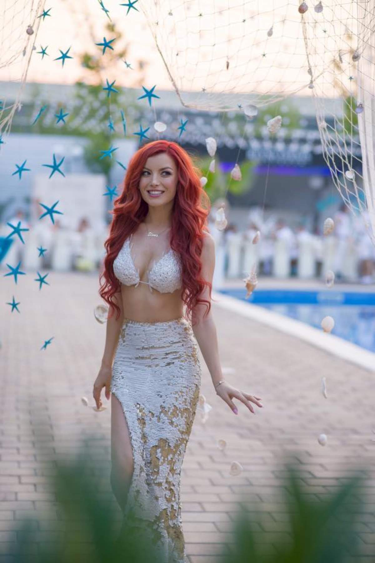 Elena Gheorghe, tunsă scurt, brunetă şi cu breton! Îţi place cum îi stă?