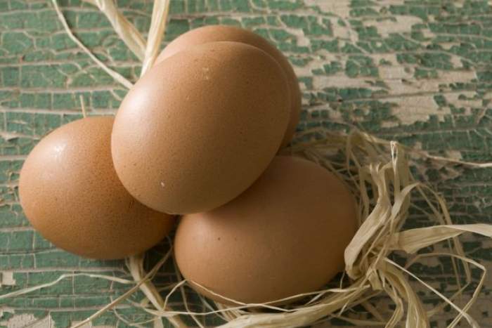 ÎNTREBAREA ZILEI - MARŢI: Ce beneficii miraculoase au ouăle de găină pentru organism?