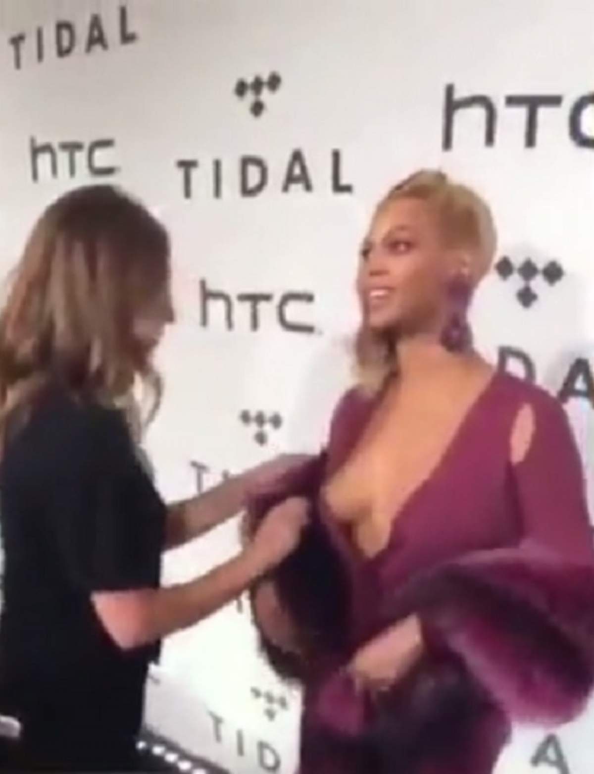 VIDEO / Asistenta ei a vrut să o scape dintr-o situaţie penibilă, Beyonce a avut o reacţie total neaşteptată. Camerele au surprins tot momentul