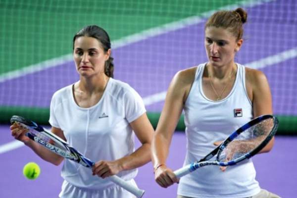 Irina Begu şi Monica Niculescu s-au calificat în semifinale la Moscova