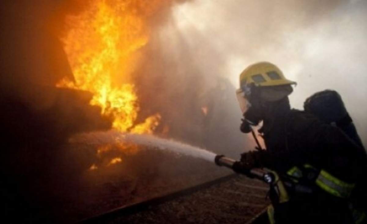 Incendiu într-un bloc din Odobeşti! 12  persoane au fost evacuate!