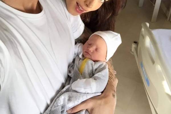 Un fotbalist celebru a devenit tată! "Prima noapte s-a dus!"