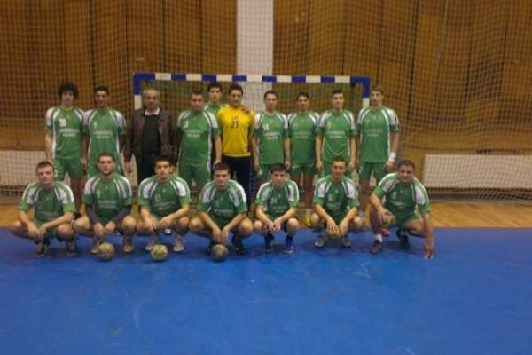 FOTO & VIDEO / Doliu în handbalul românesc! Trei handbalişti de la CSU Târgovişte şi-au pierdut viaţa într-un accident rutier