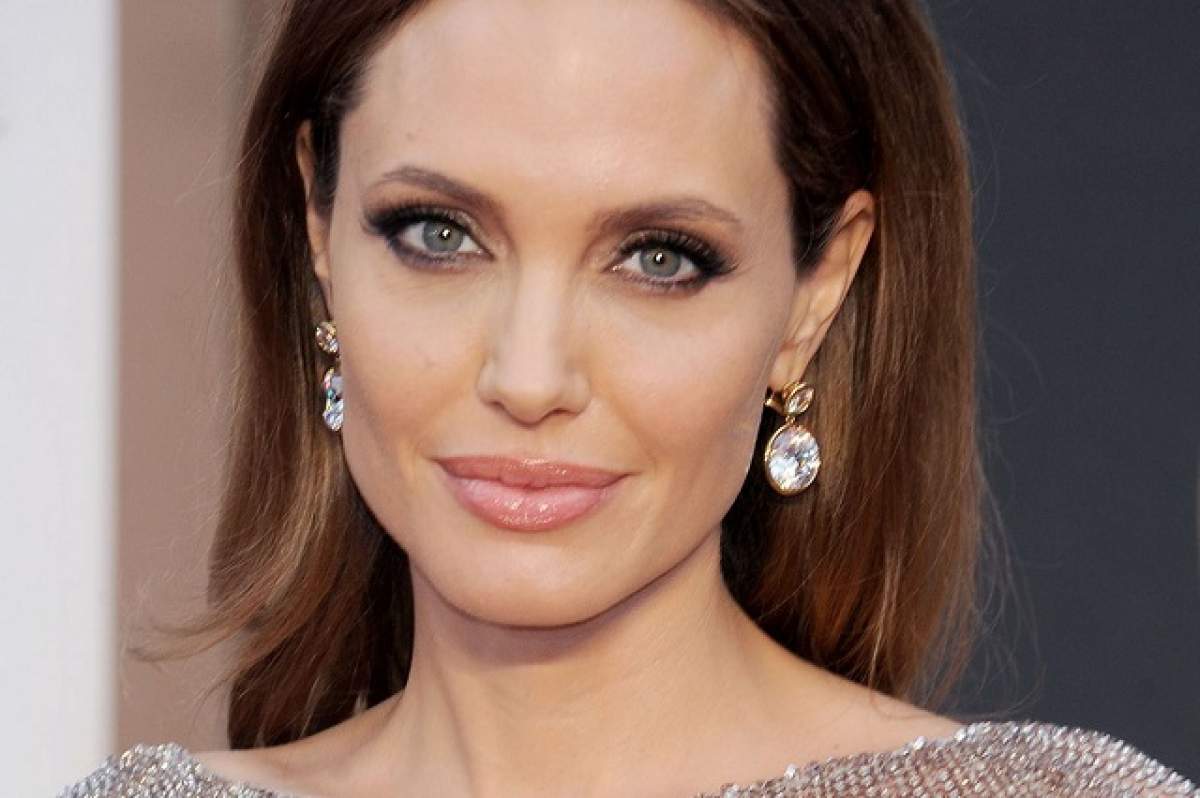 Are 40 de ani şi a intrat deja la menopauză! Angelina Jolie, declaraţie uluitoare: "Nu vreau să fiu tânără din nou!"