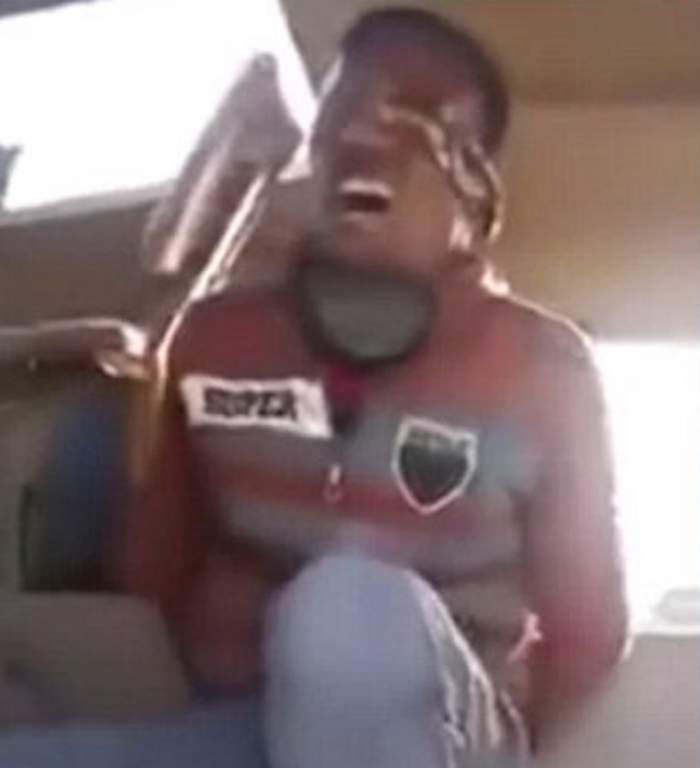 VIDEO / IMAGINI ÎNFIORĂTOARE! Un luptător ISIS plânge şi geme de disperare după ce a fost capturat