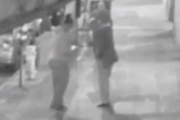 VIDEO / I-a furat telefonul şi-a fugit după el să-l recupereze! Serena Williams nu s-a lăsat aşa uşor!