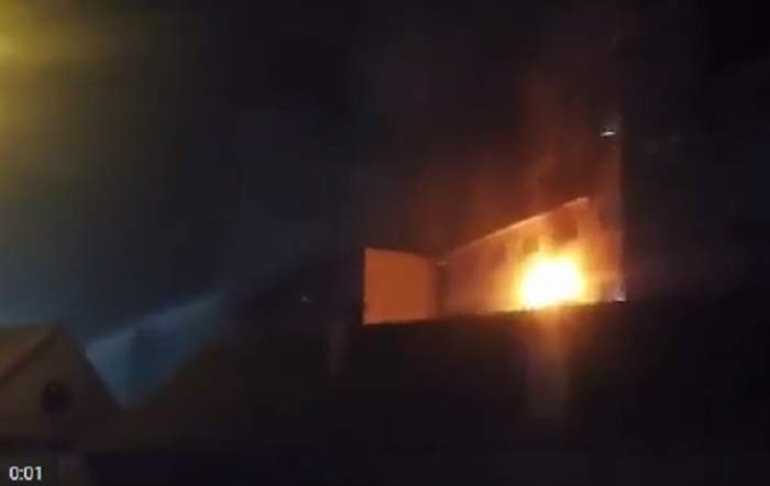VIDEO / Explozie, urmată de incendiu, la o fabrică de pâine din Braşov! Cel puţin 5 răniţi. A fost activat "cod roşu"