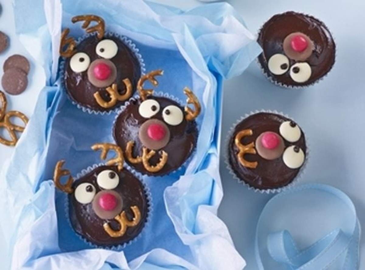 REŢETA ZILEI - MARŢI:  Brioșe Rudolph, un desert deosebit pentru Crăciun special pentru cei mici
