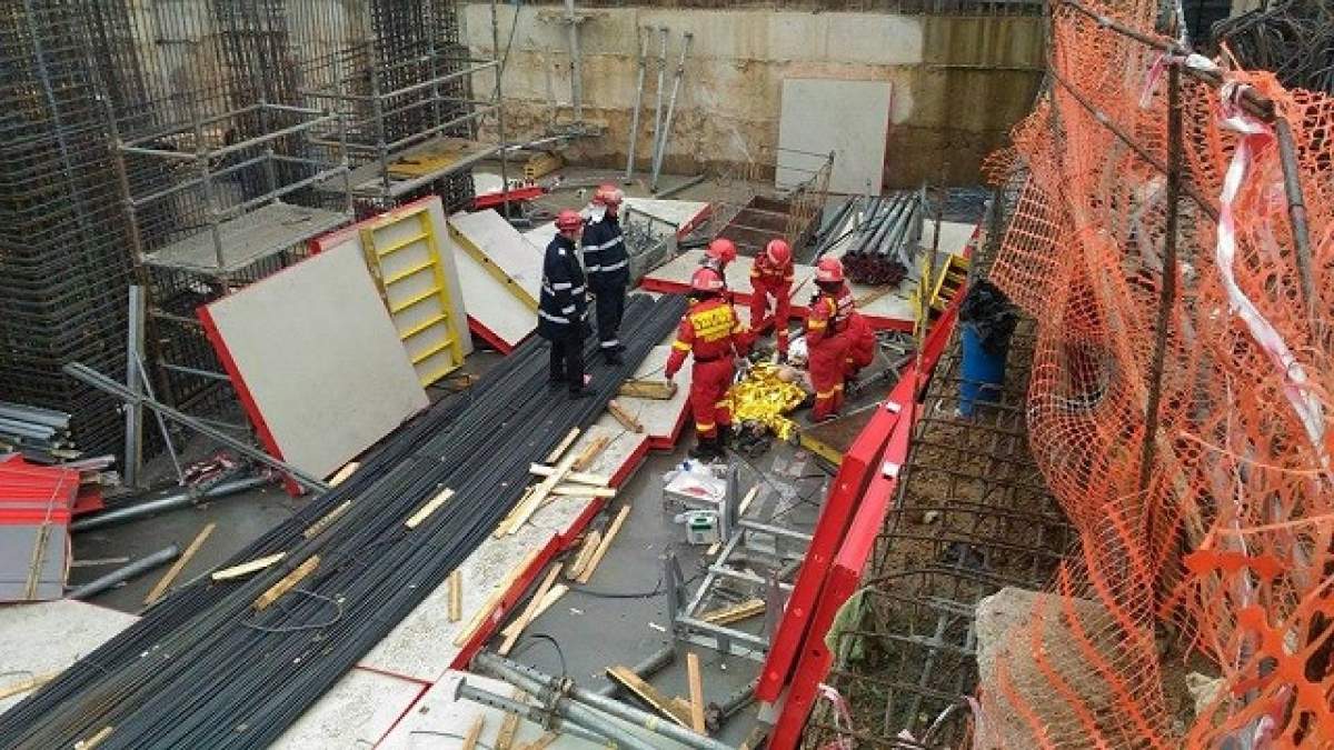 Trei muncitori au căzut de pe o schelă, în Bucureşti
