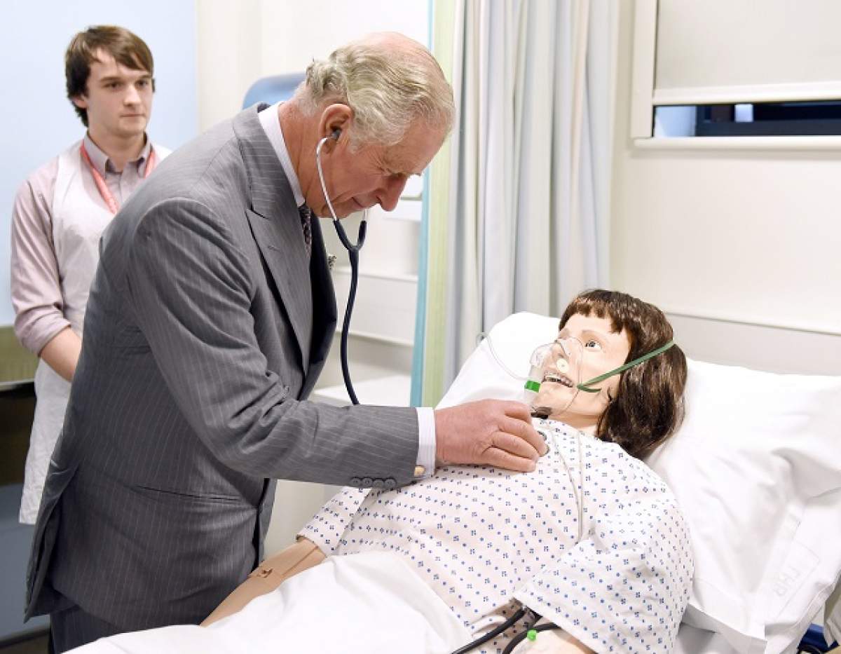 Ce face prințul Charles atunci când nu ne vizitează țara? Imagini inedite cu Prințul de Wales