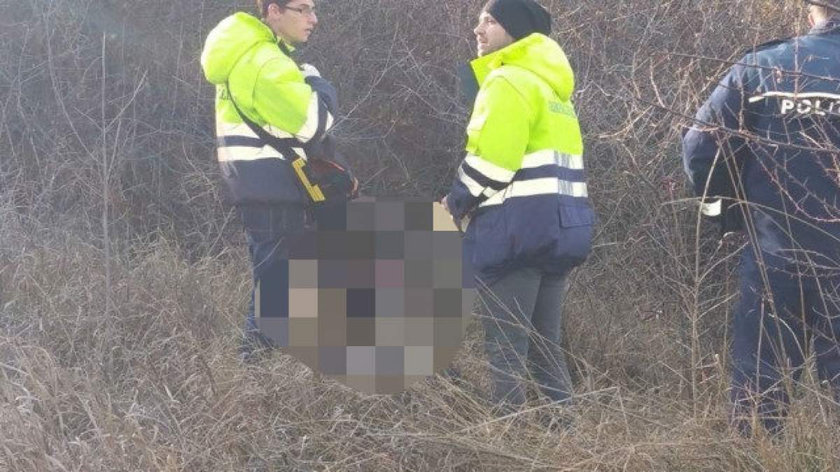 VIDEO / IMAGINI ŞOCANTE! Un cadavru în putrefacţie al unui tânăr a fost găsit pe malul lacului, în Iaşi